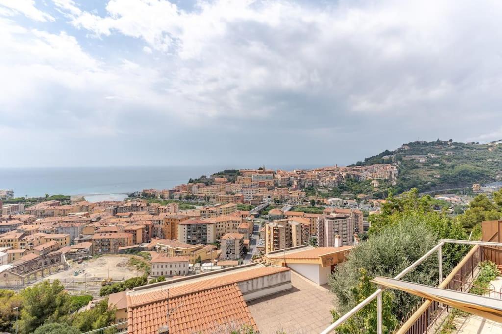 Thekeystudio, La Casa Del Mare Azzurro With Seaview Ventimiglia Exterior foto